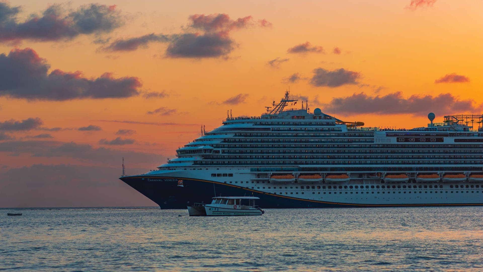 Selectum Blue Cruise ile Sezon Boyunca Yunan Adaları Gemi Seyahati